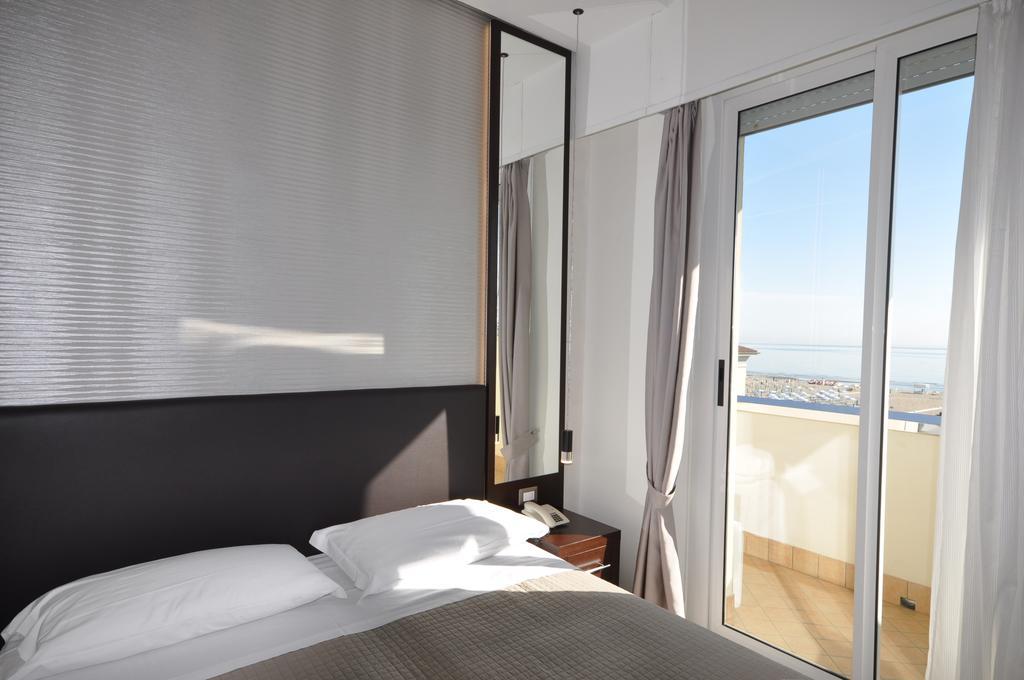Hotel Adriatic&Beauty Rimini Buitenkant foto