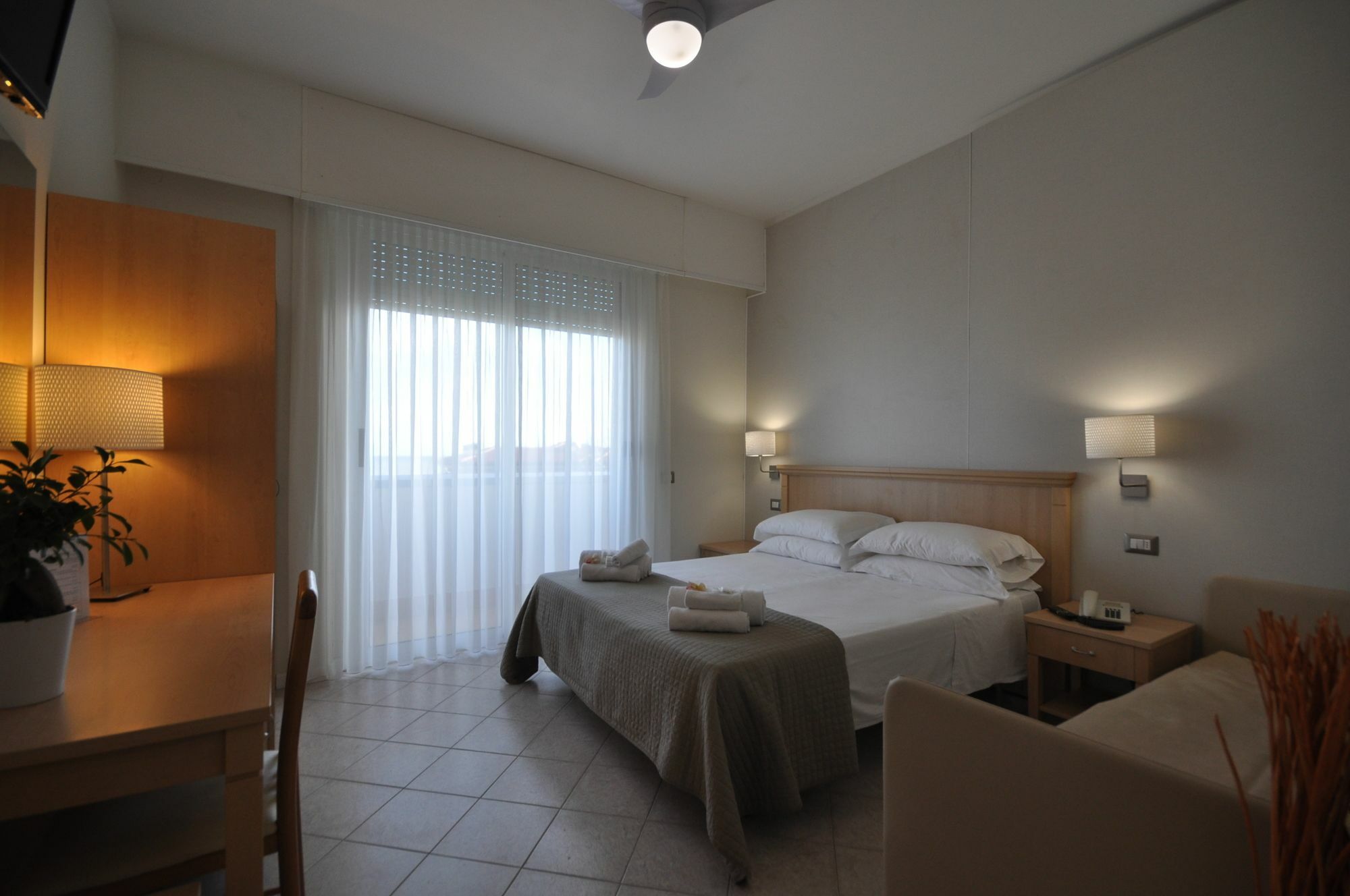 Hotel Adriatic&Beauty Rimini Buitenkant foto