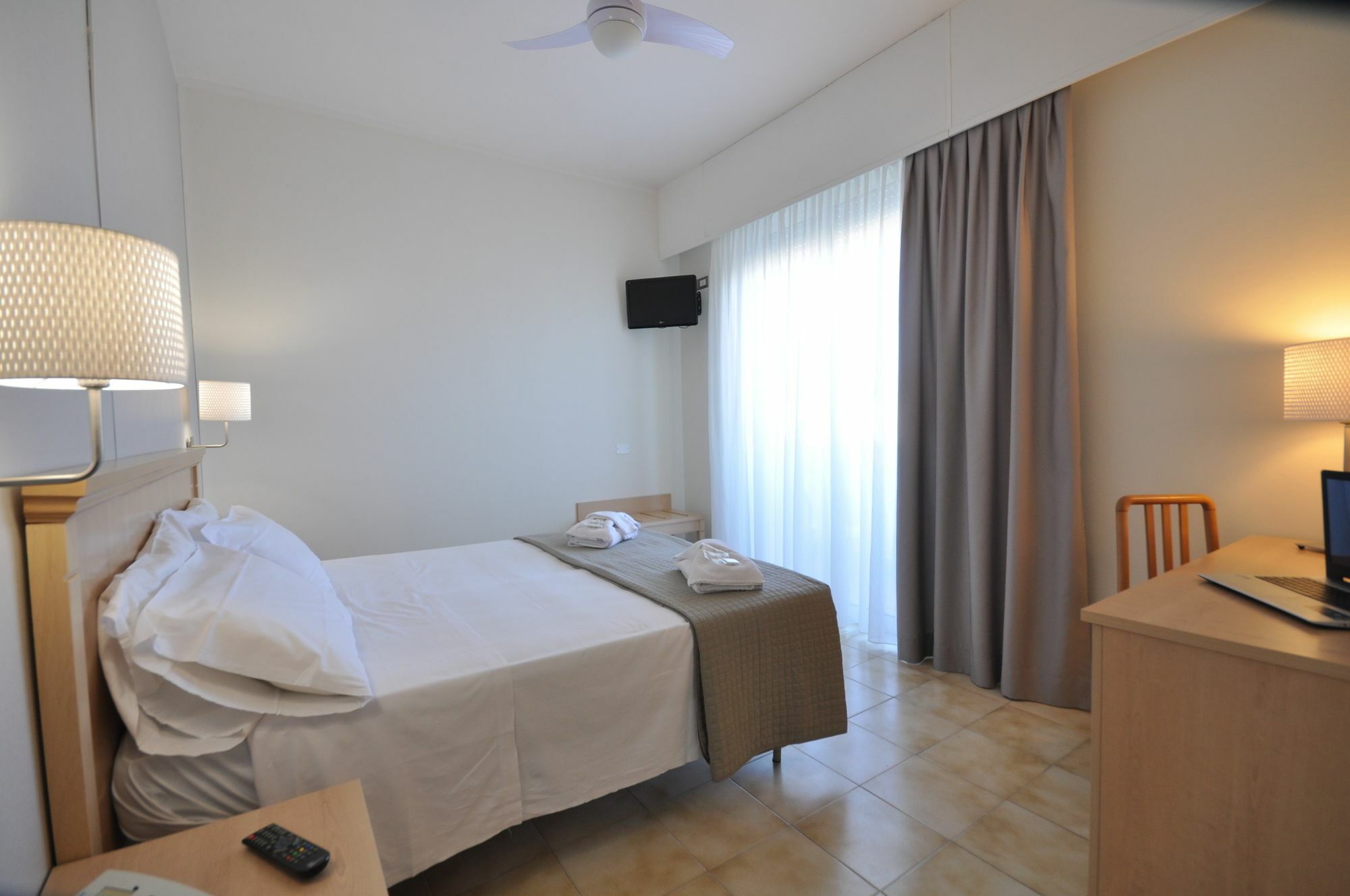 Hotel Adriatic&Beauty Rimini Buitenkant foto